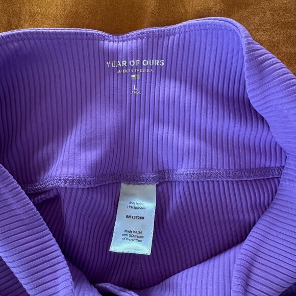 Year of Ours Set with Sports Bra & Leggings in Orchid size L - Picture 6 of 9